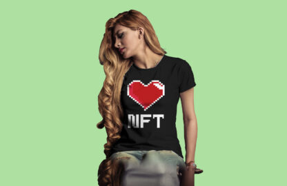 Camiseta love nft negra